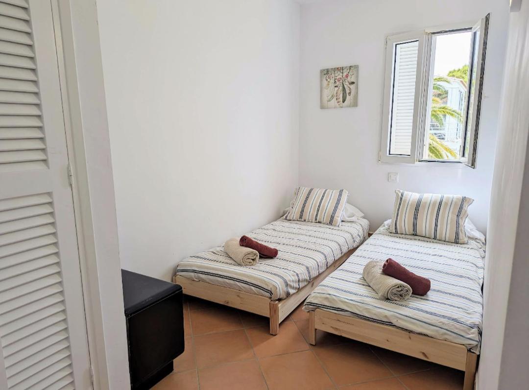 Bella Brisa, Port D'Addaia Apartamento Exterior foto